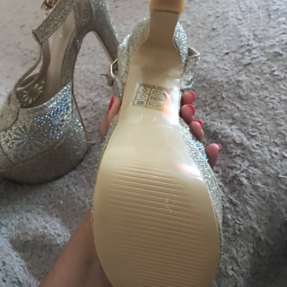 Gold Glitter Sparkle Stiletto Heels - Picture 3 of 4